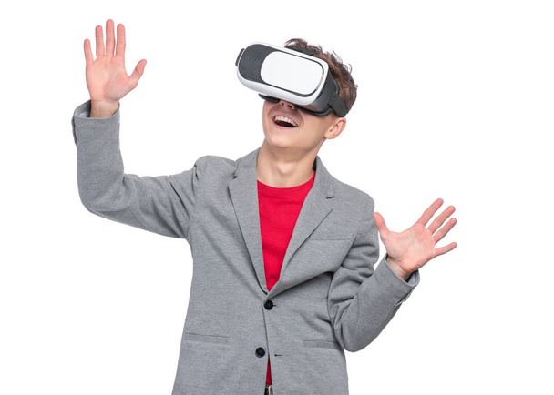 Teen boy with VR - Foto, imagen