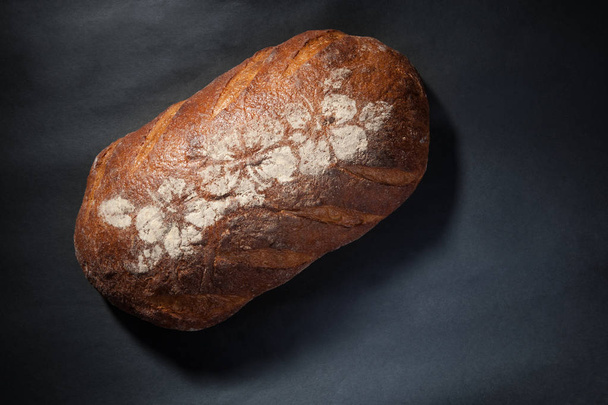 fig bread on dark - Photo, image