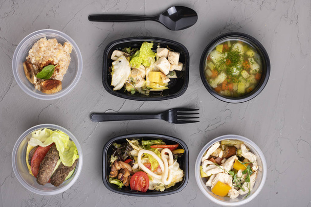 delicious healthy take away dinner in containers  - Foto, immagini