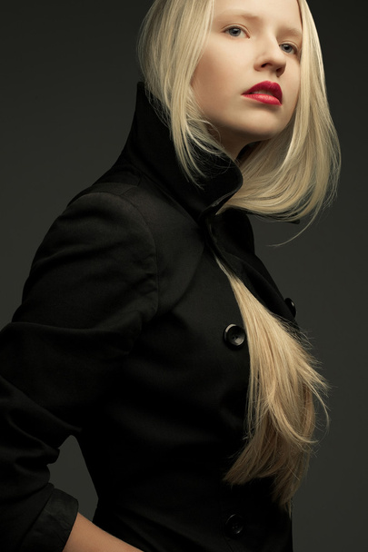 Portrait of a beautiful fashionable model with natural blond hai - Valokuva, kuva
