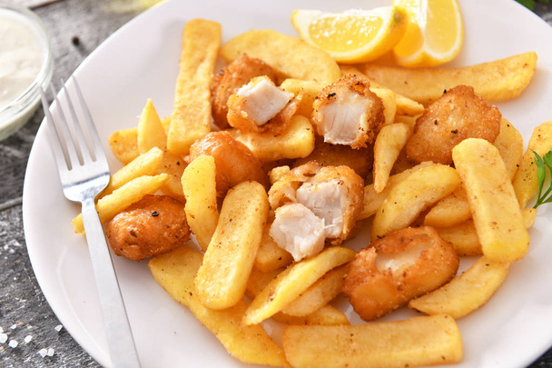 Fish and chips - tradiční anglický rychlého občerstvení - Fotografie, Obrázek