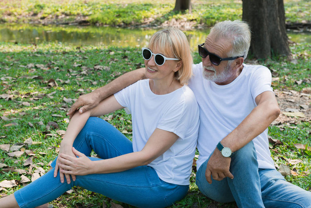 Lifestyle senior couple happy and relaxed. - Photo, Image