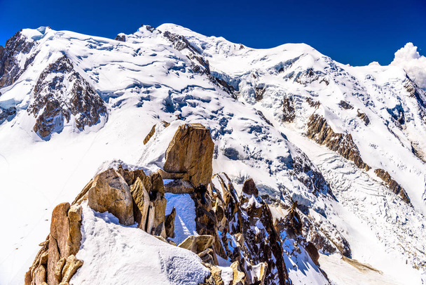 Snowy mountains Chamonix, Mont Blanc, Haute-Savoie, Alps, France - Φωτογραφία, εικόνα