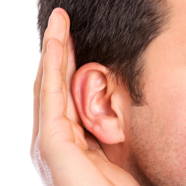 Το χέρι στο αυτί που ακούει για ησυχία - Φωτογραφία, εικόνα