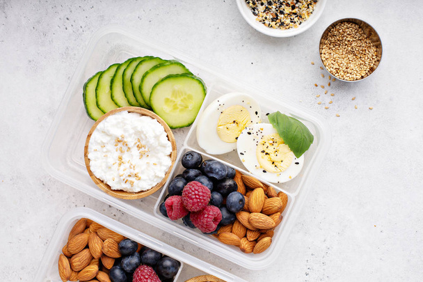 Lunch or snack box with high protein food - Zdjęcie, obraz