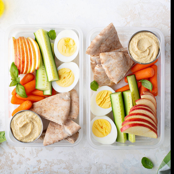 Healthy and nutricious lunch or snack boxes - Foto, Imagem