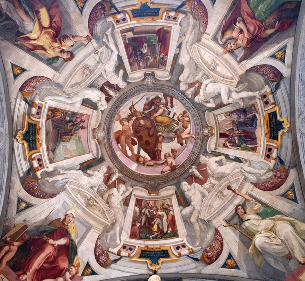 Marte sostiene el escudo de armas Medici entre putti fresco por Bernardino Poccetti Ospedale degli Innocenti - Arcada exterior, Florencia, Italia
 - Foto, Imagen