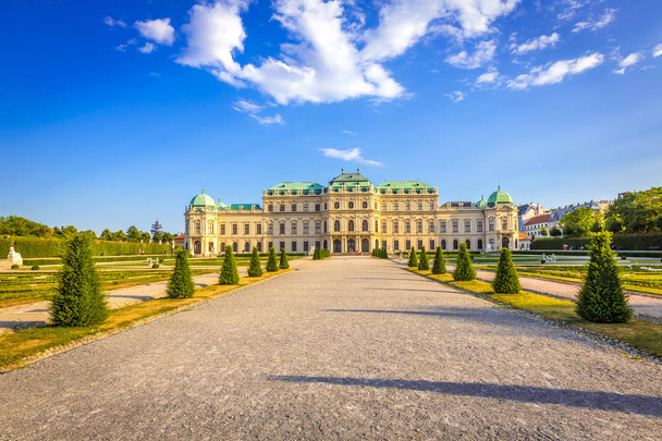 Bella vista sul famoso Castello Belvedere di Vienna, Austria
 - Foto, immagini