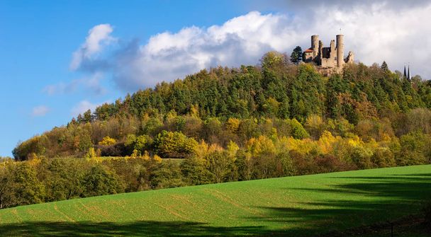Castelo ruína Hanstein - Castelo medieval perto de Bornhagen, Alemanha
 - Foto, Imagem