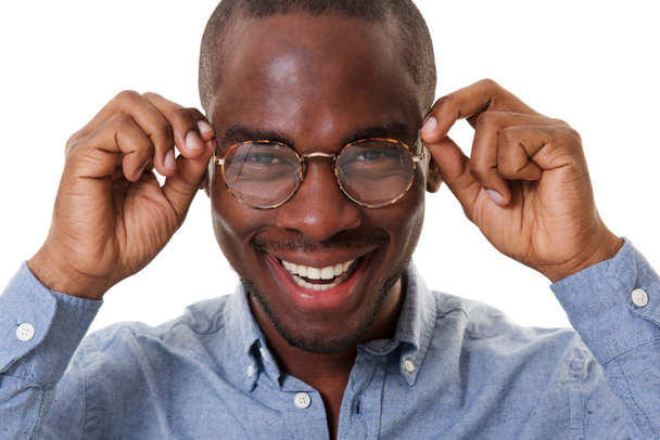 Close up retrato rindo empresário com óculos contra fundo branco
 - Foto, Imagem