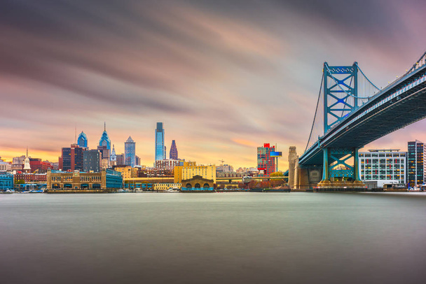Philadelphia, Pennsylvania, Usa skyline, a Delaware folyó Wi - Fotó, kép