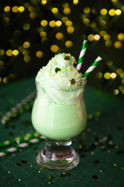 Green beverage for St Patricks Day - Фото, изображение