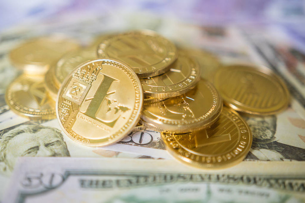 cserélje ki a bitcoint készpénzre vagy aranyra)