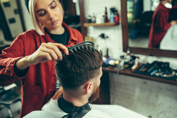 Client during beard shaving in barber shop - Zdjęcie, obraz