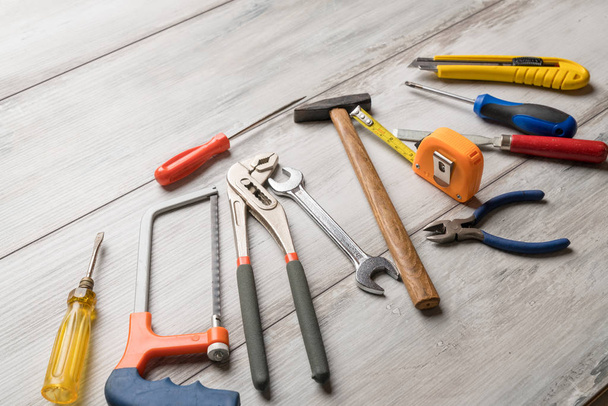 Śrubokręt, młotek i inne narzędzia dla budownictwa - Zdjęcie, obraz