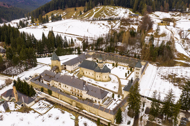 Укріплений православний монастир, вид з повітря
 - Фото, зображення