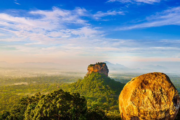 Sunrise view to Sigiriya rock - Lion Rock - from Pidurangala Rock in Sri Lanka - Φωτογραφία, εικόνα