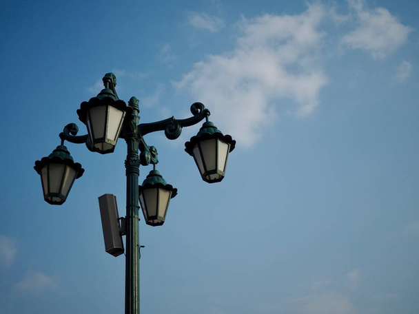 Etelä-Korea Street lamppu ja taivas
 - Valokuva, kuva