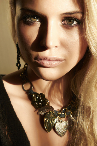 haute couture portrait of beautiful blond woman - Foto, Imagem