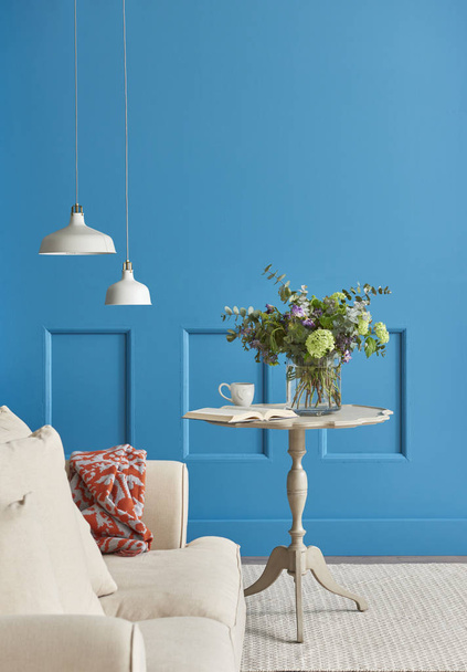 Fondo de pared azul moderno con flores
 - Foto, Imagen