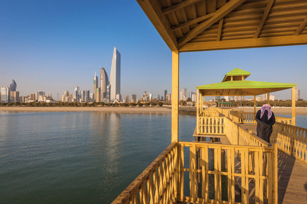 Kuwaitin kaupungin arkkitehtuuri
 - Valokuva, kuva