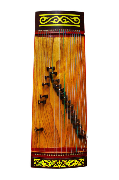 Zhetygen Turkse folk geplukt muziekinstrument plat lag een geïsoleerd - Foto, afbeelding