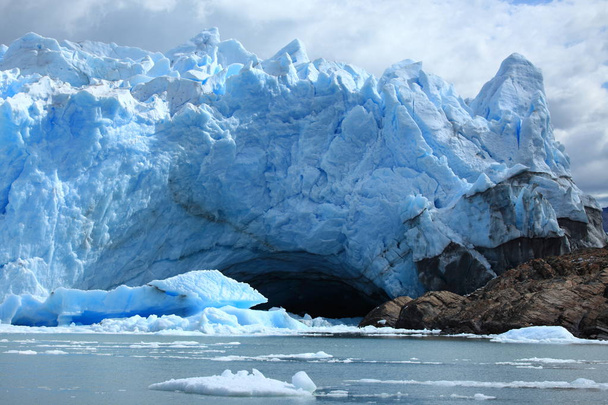 Perito Moreno jäätikkö Patagoniassa
 - Valokuva, kuva