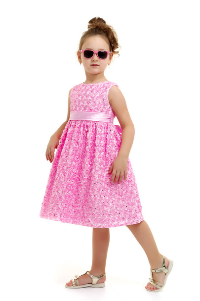 Little girl in sunglasses. - Foto, Imagem