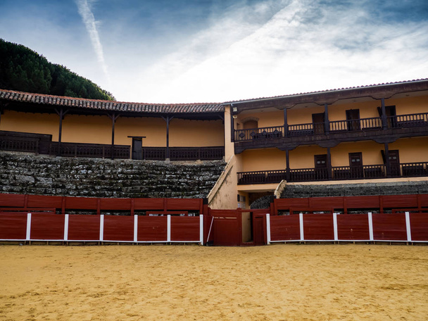 La Ancianita: Památník nejstarší arénu na světě v Bejar (Salamanca) - Fotografie, Obrázek