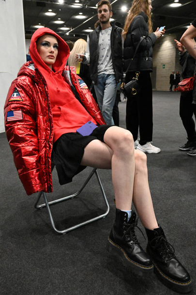 MILAN, ITALY - FEBRUARY 21: A model posing backstage before the Moschino show at Milan Fashion Week Autumn/Winter 2019/20 on February 21, 2019 in Milan, Italy. - Fotografie, Obrázek