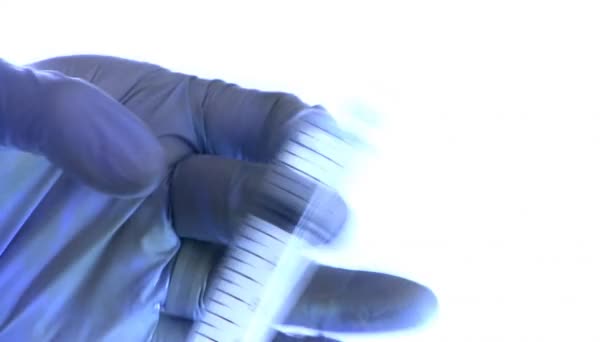 Médecin préparant la seringue Soins de santé et médecine
 - Séquence, vidéo