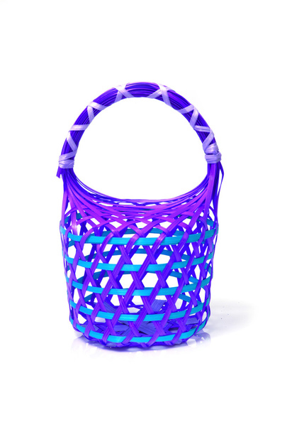 Pusty kolorowy wiklinowy koszyk (ręcznie wykonane) - Zdjęcie, obraz