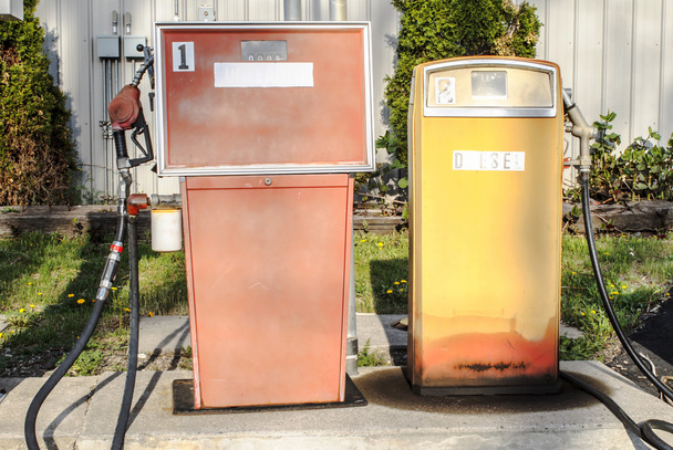 Oldtimer-Benzinpumpen - Foto, Bild