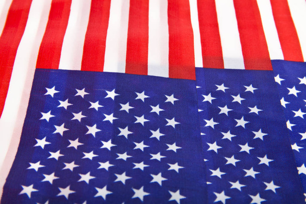 Yhdysvaltain lipun rakenne taustana
 - Valokuva, kuva