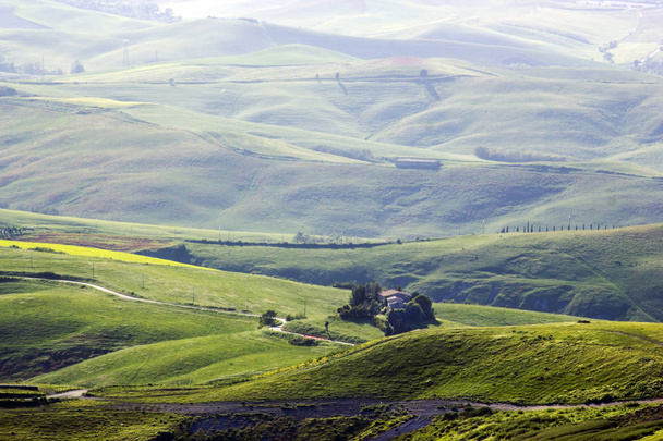 paisagem típica toscana na primavera
 - Foto, Imagem