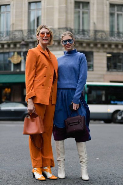 Paris Fashion Week Womenswear Fall/Winter 2019/2020 street snap in Paris, France. - Fotoğraf, Görsel