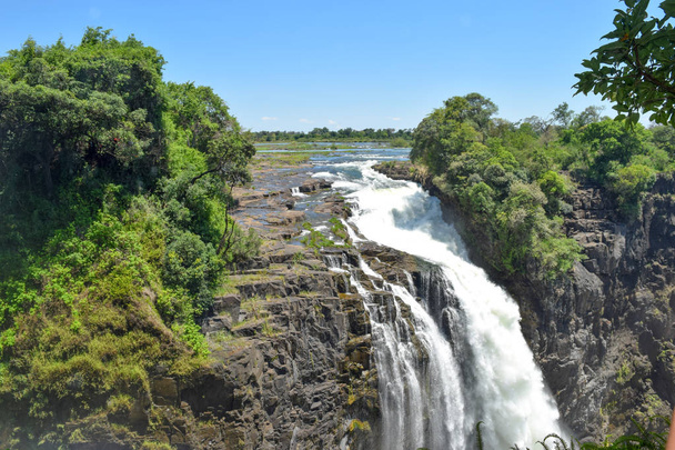 Forgatókönyv vízesés, Victoria Falls, Zimbabwe - Fotó, kép