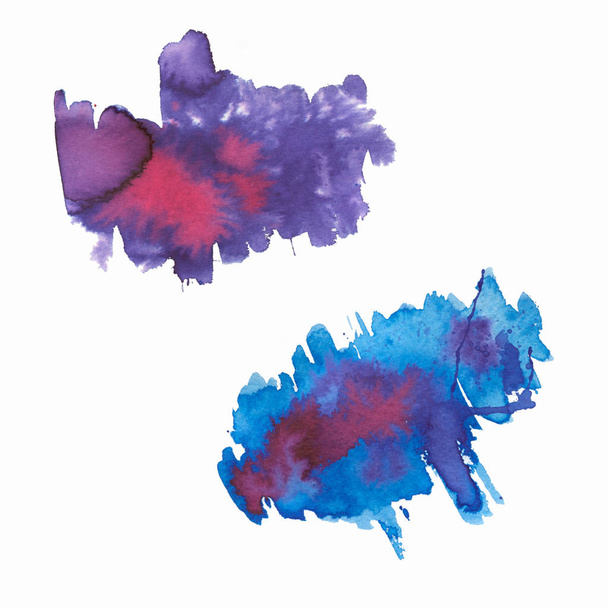青と紫の水彩しみの抽象的なセットには、背景が描かれています。テクスチャ ペーパー。分離されました。コレクション. - 写真・画像