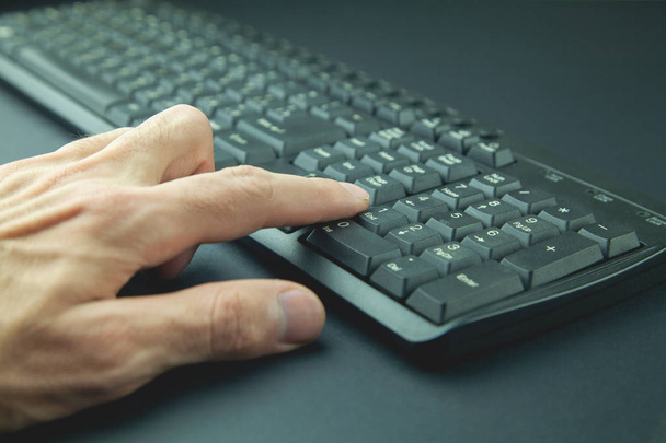 human hands on the keyboard - Фото, изображение