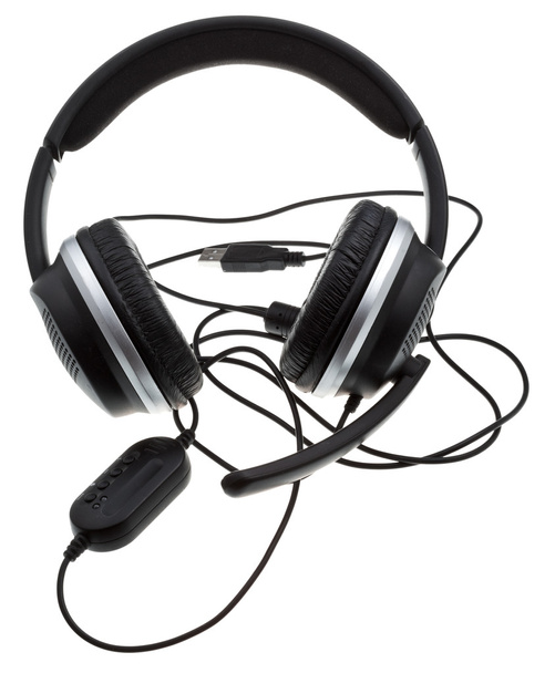 auriculares negros con puerto USB
 - Foto, Imagen