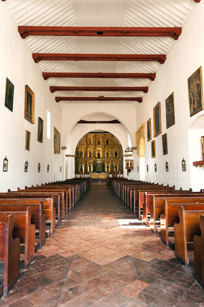 Interiér Villa de Leyva kostela v Boyaca - Kolumbie - Fotografie, Obrázek