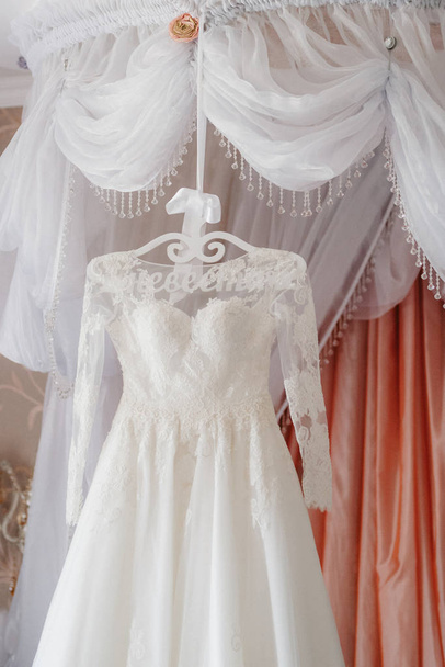 idealna suknia ślubna w dniu ślubu - Zdjęcie, obraz