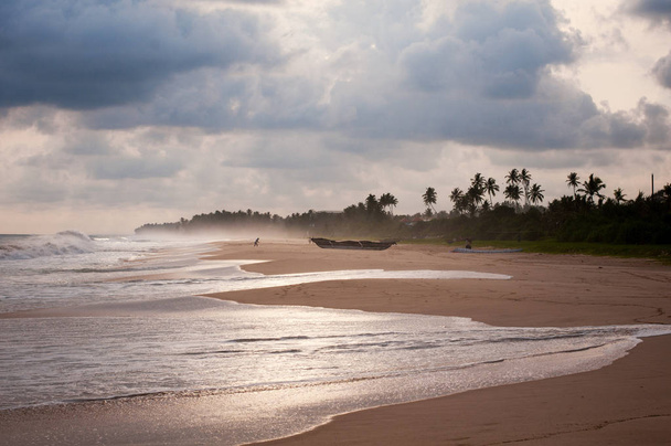 hermoso océano amanecer puesta de sol, sri lanka
 - Foto, imagen