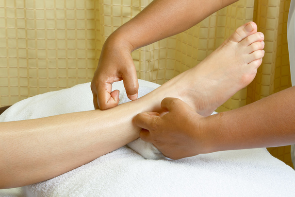 voet massage, kuur voet olie - Foto, afbeelding
