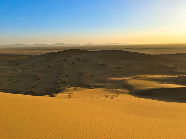 アウトバックを穏やかな塩と砂の砂漠のイラン。偉大な landscap - 写真・画像