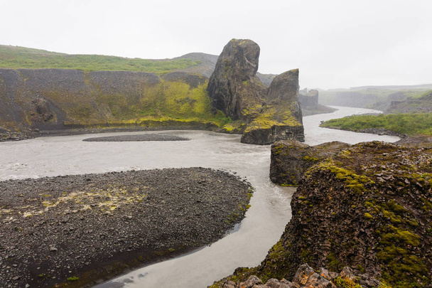 雨の日、アイスランド ジョクルサルギリジュフル国立公園 - 写真・画像