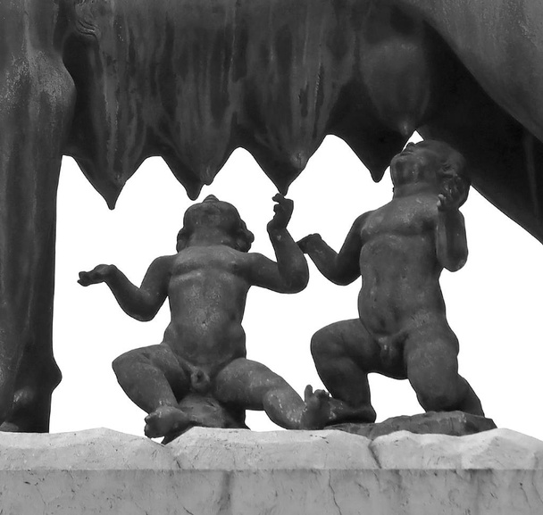 Romulus en Remus kinderen in Rome Italië - Foto, afbeelding
