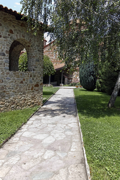 Středověké budovy na Vodoca klášter Saint Leontius poblíž města Strumica, Severní Makedonie - Fotografie, Obrázek