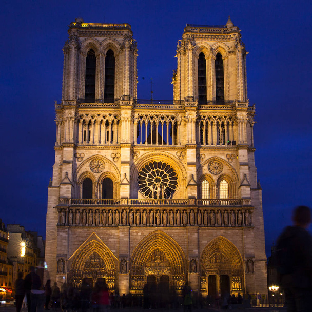 Notre Dame in der Nacht, Paris, Frankreich - Foto, Bild