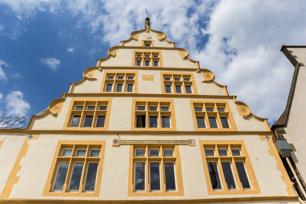 Historic yellow facade in the center of Lemgo - Valokuva, kuva